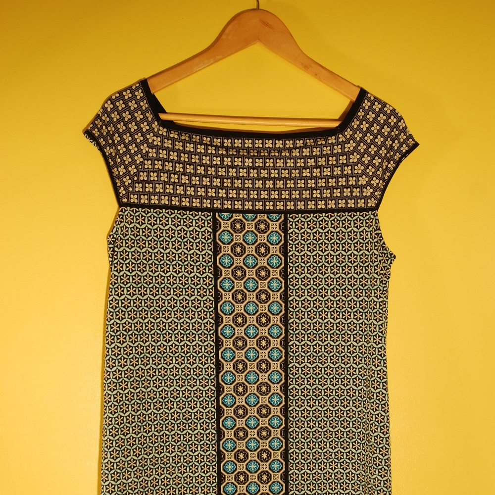 Simple Shift Geometric Dress - Picture 5 of 8